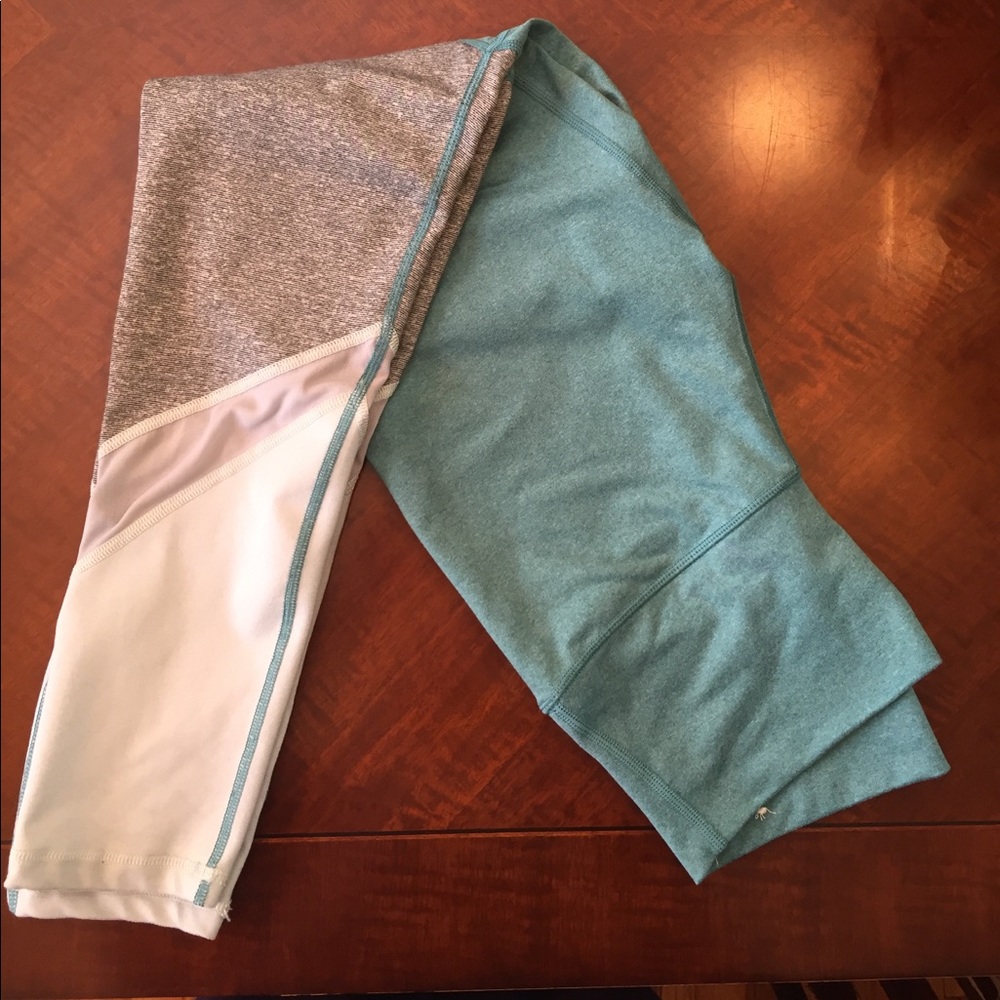 Super cute!!!    Aerie yoga leggings