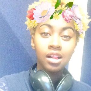 Meet your Posher, Jacquelyn