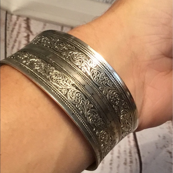 Bracelet Cuff Carved Boho Tribal Ethnic - Picture 6 of 6