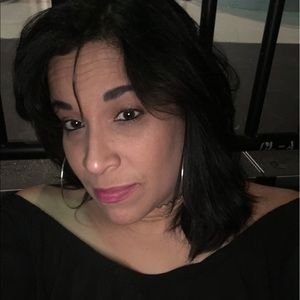 Meet your Posher, Evelyn