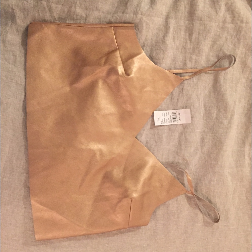 Kendall & Kylie, gold metallic crop-tank. Size M