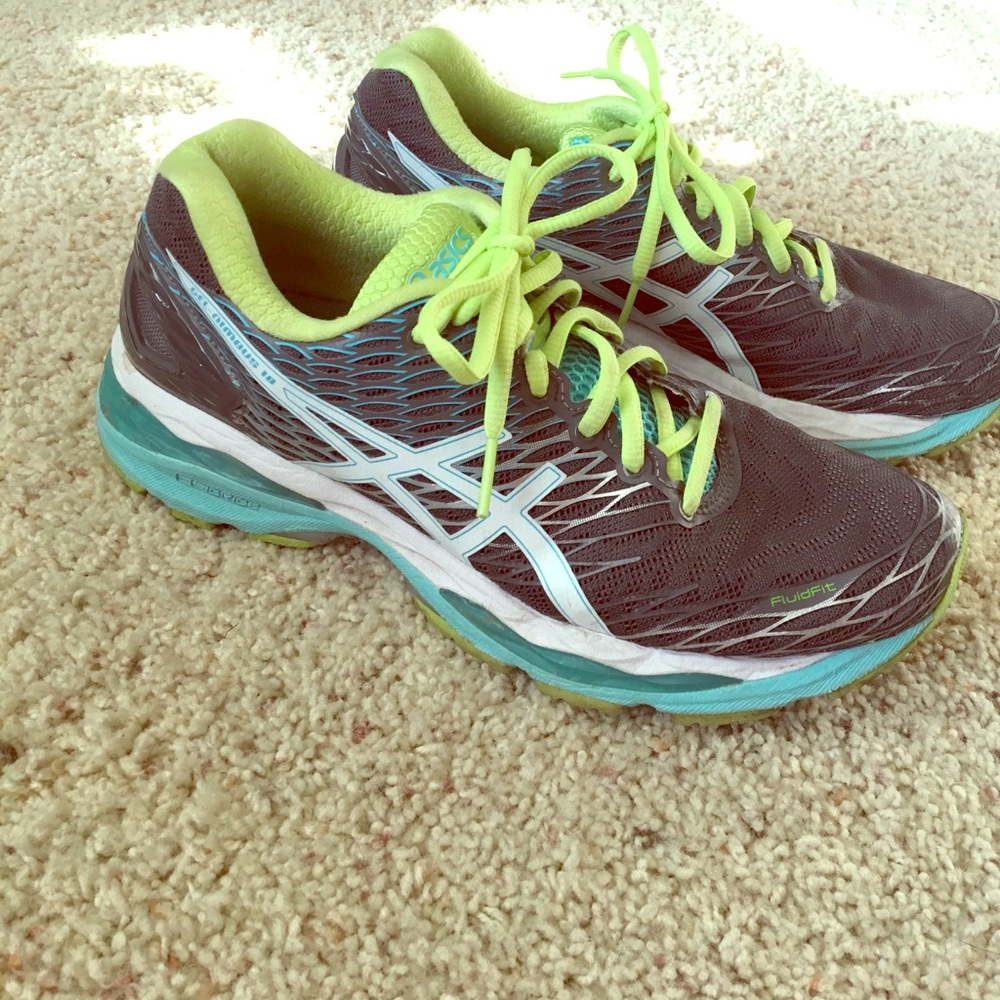 Asics Gel Nimbus 18 running shoes