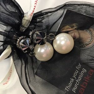 Sabika Pearl Dangle Earrings