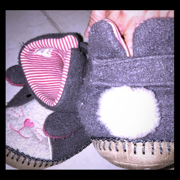Hanna Andersson Bunny Slippers Size 2/3M - Picture 4 of 5