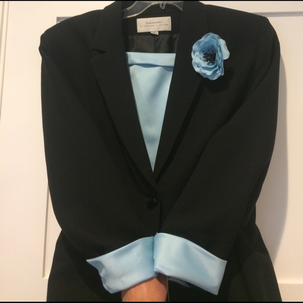 Tahari 3-piece skirt suit