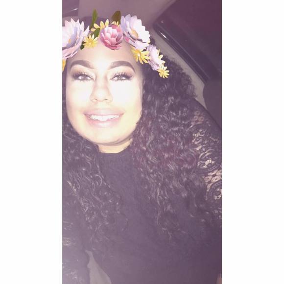 Meet your Posher, Courtney - Picture 1 of 1