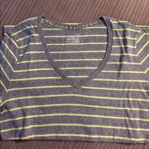 Under Armor tee