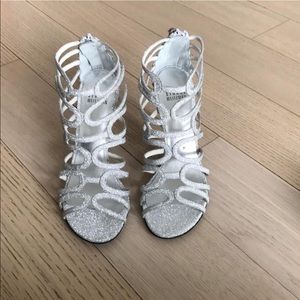 Stuart Weitzman Loop de loop