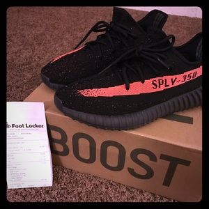 Authentic Yeezy 350 v2 core black/red