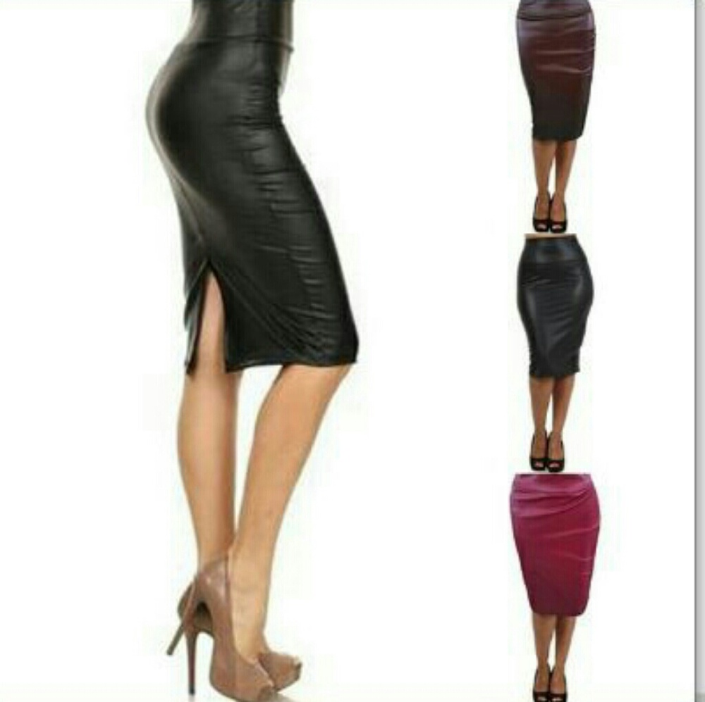 🎉HP🎉Sexy Below Knee Split Skirt