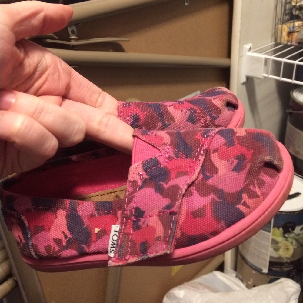 Girls toms