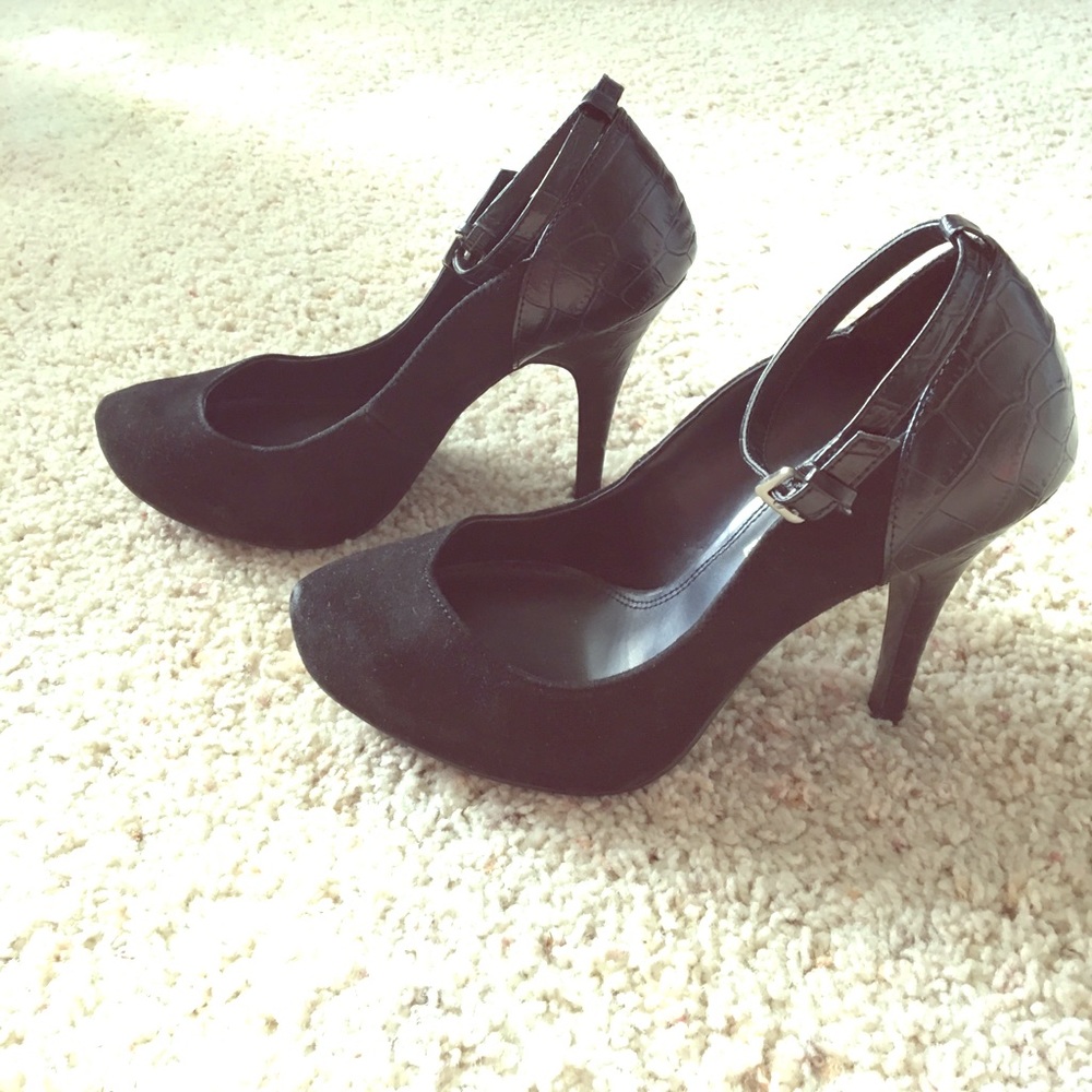 Audrey Brooke suede and leather ankle pumps