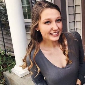 Meet your Posher, Olivia