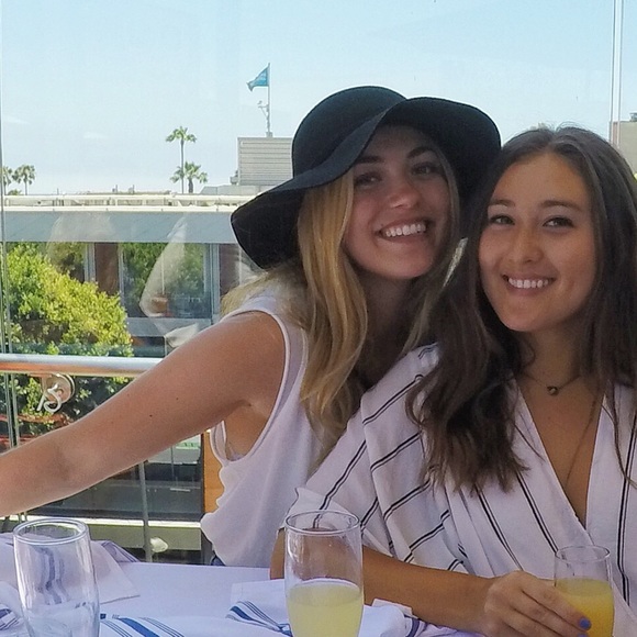 Meet your Posher, Sam - Picture 2 of 3