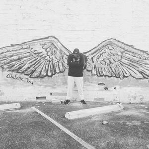 Meet your Posher, Levi