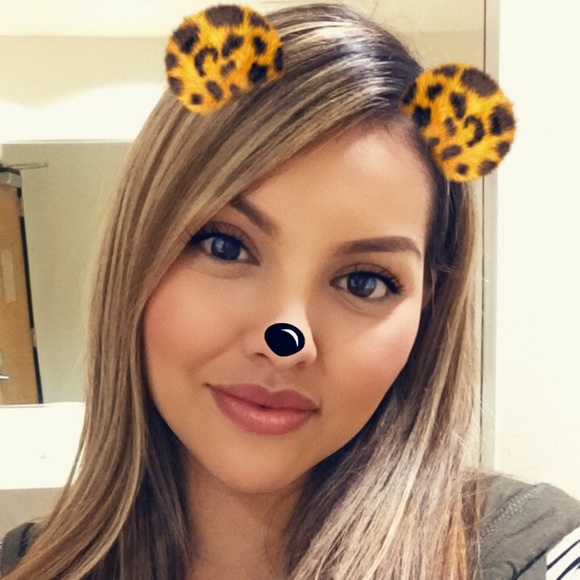 Meet your Posher, Abigail - Picture 1 of 1