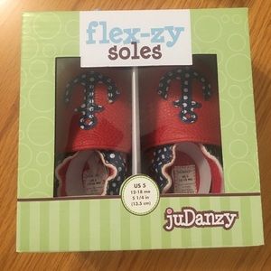 NWT juDanzy Flex-zy soles US sz 5 (12-18 mos)