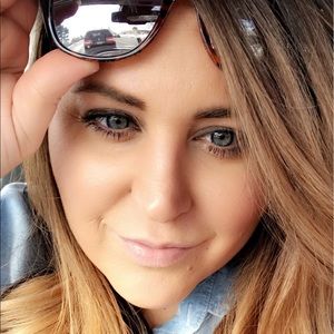 Meet your Posher, Jackie