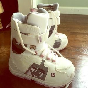 Burton snowboard boots worn once!!!