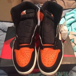 Jordan 1 shattered backboard