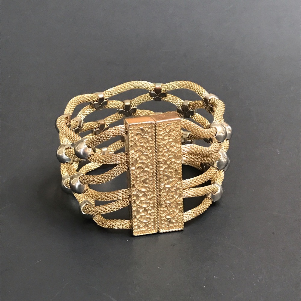 Goldtone Mesh 7.5” Bracelet w Silvertone Accents