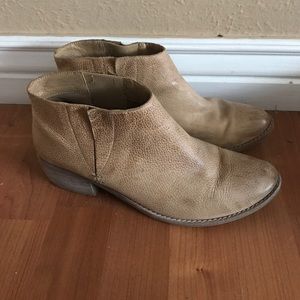 Matisse size 9 short boot gently worn