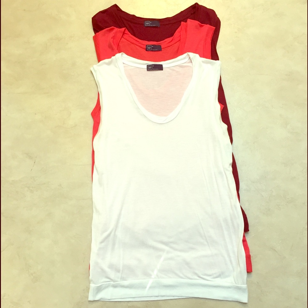 GAP sleeveless tops