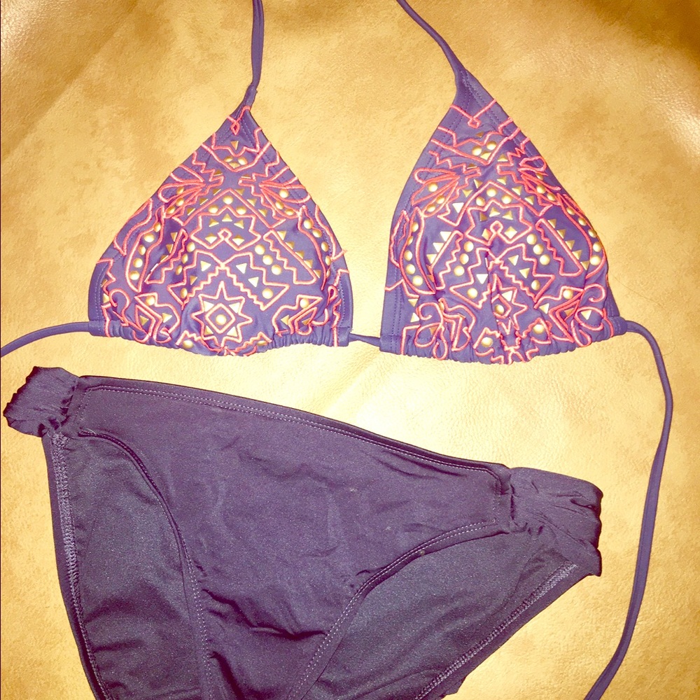 Gorgeous grey and orange bikini! Size Medium.