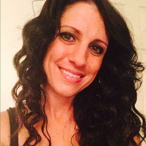 Meet your Posher, Courtney