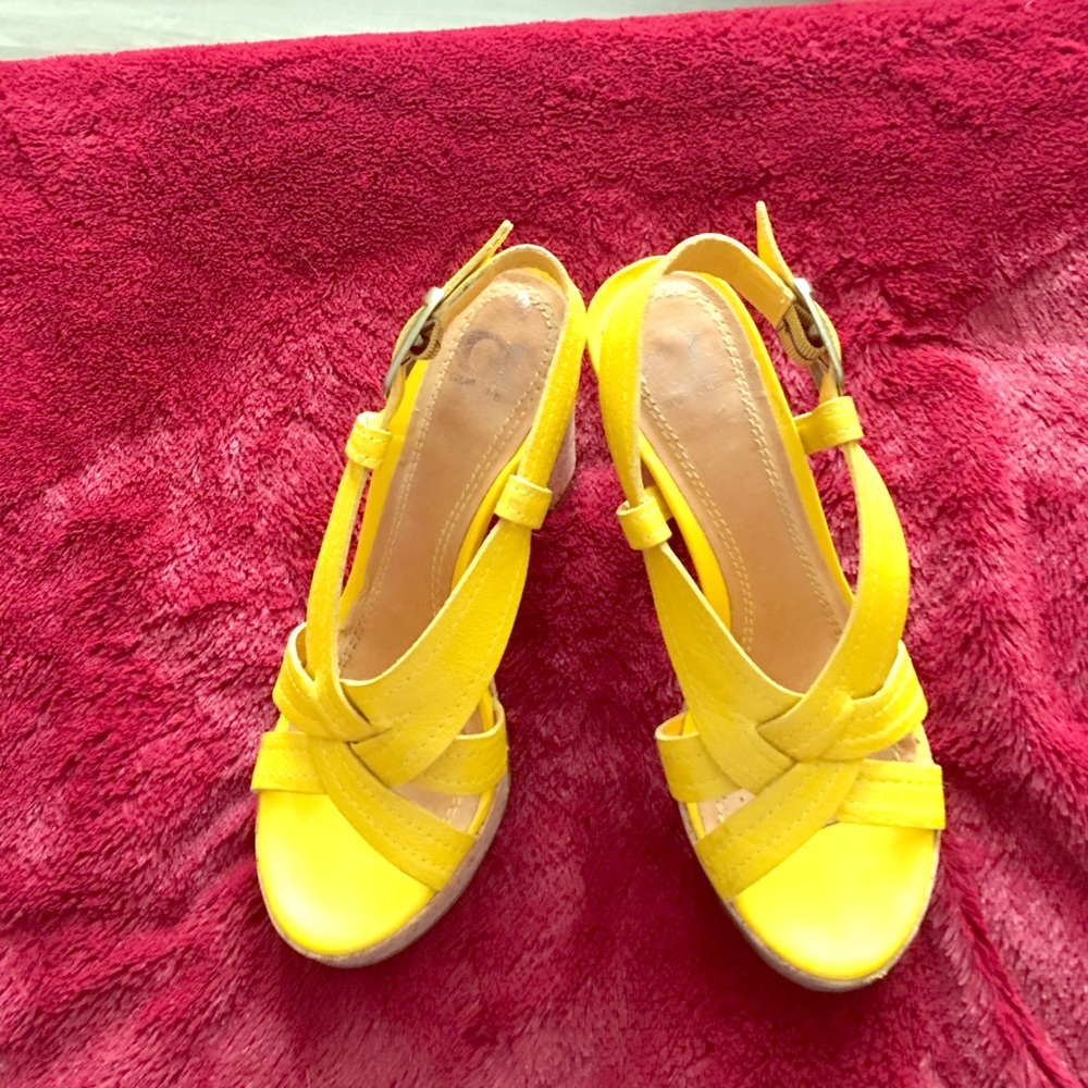 High heels sandals