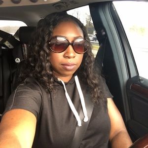 Meet your Posher, Monica