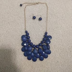 Navy and gold fashion necklace with earrings!