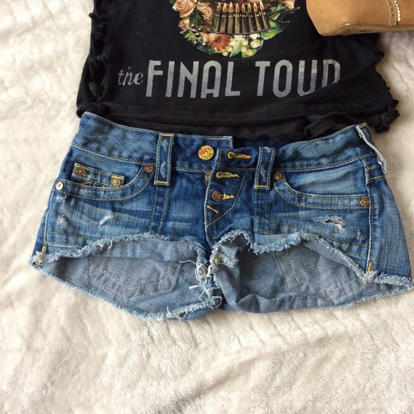 True Religion Cut-off Jean Shorts S--26 PRICE DROP - Picture 2 of 7