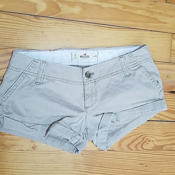 Hollister Kakhi Shorts Woman's - Picture 3 of 7