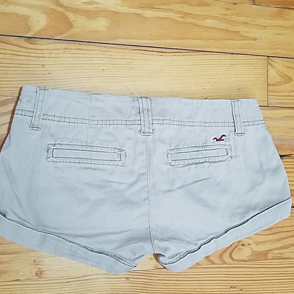 Hollister Kakhi Shorts Woman's - Picture 4 of 7
