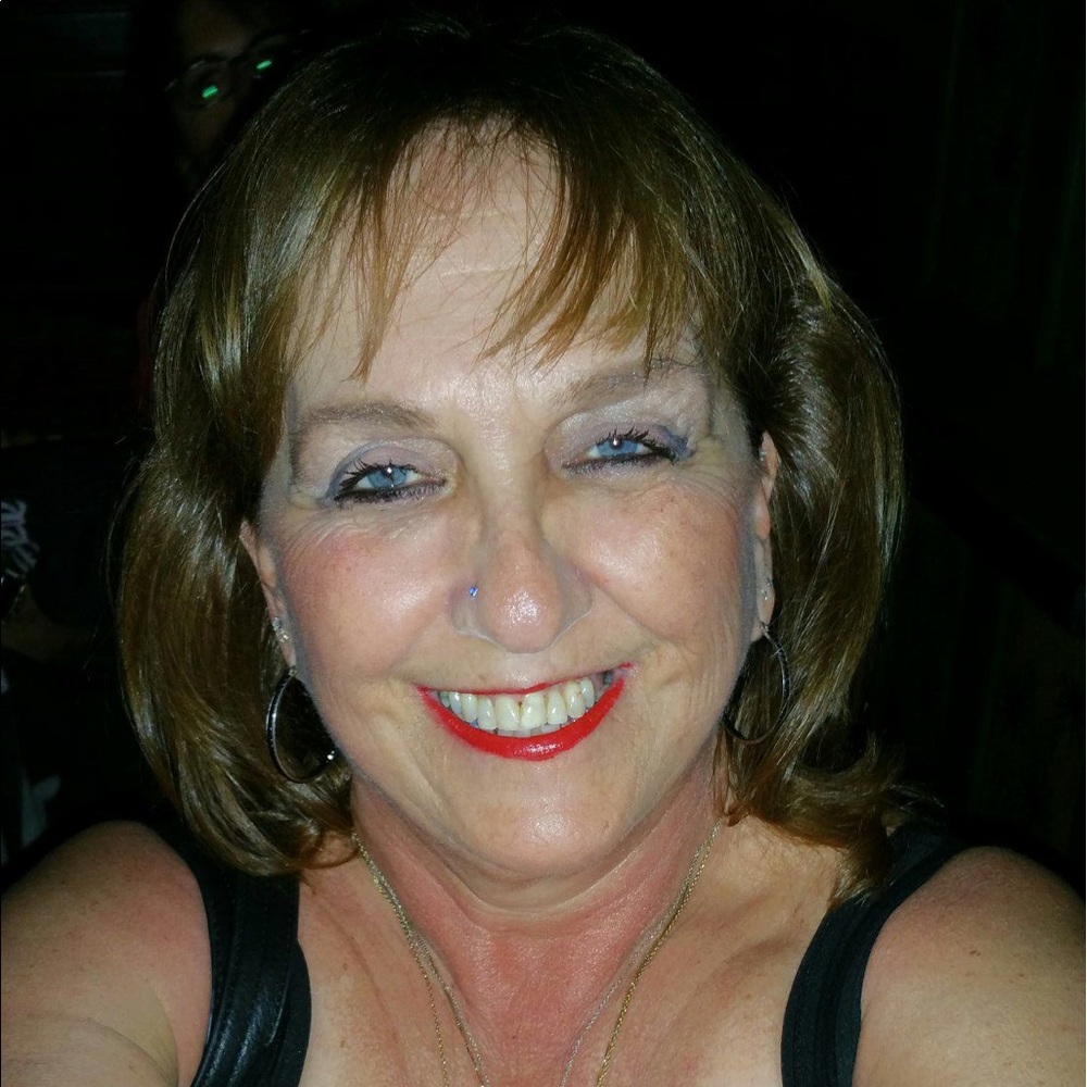 Meet your Posher, Debbie