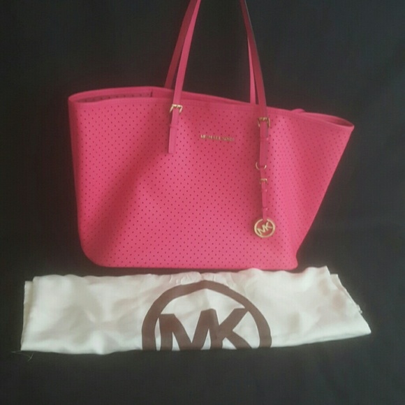 MICHAEL KORS PERFORATED NEON TOTE RARE - Picture 6 of 8