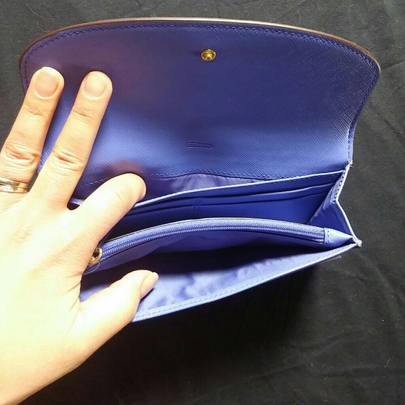 Authentic Coach wallet New with tags - Picture 2 of 3