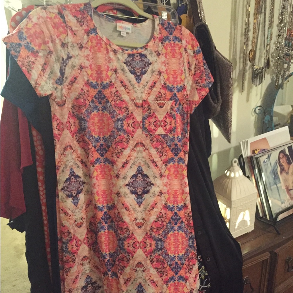 Lularoe Size XS Carly Dress! Perfect for Easter!