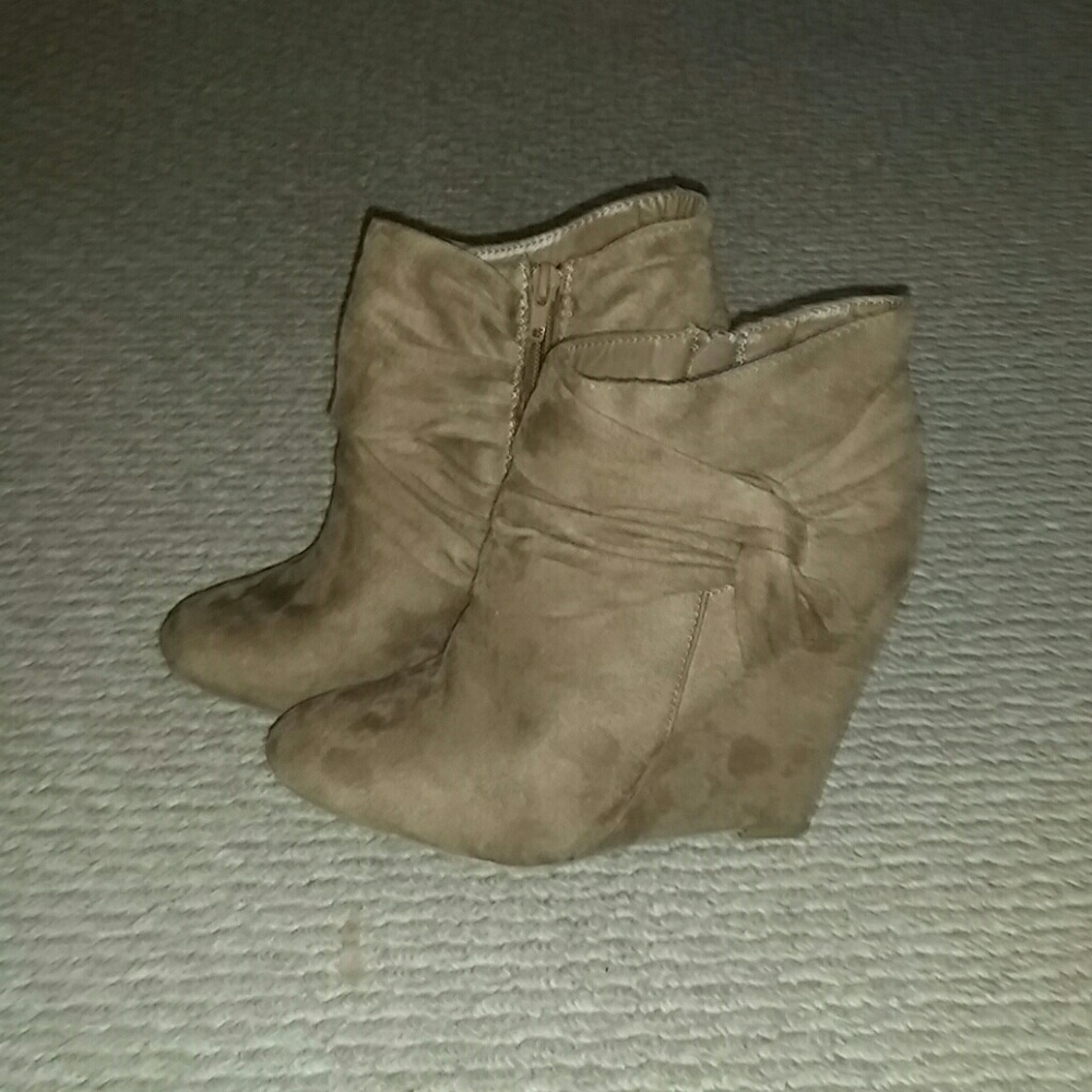 Suede ankle height boots