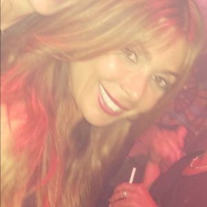 Meet your Posher, Sharone