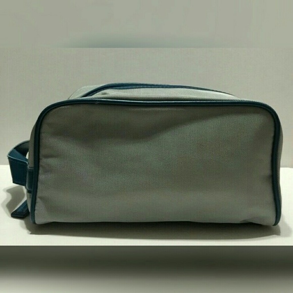 Derek Jeter Driven Toiletry travel Bag - Picture 3 of 8