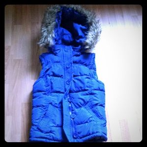 Aeropostale Hooded  Puffer Vest size S/P
