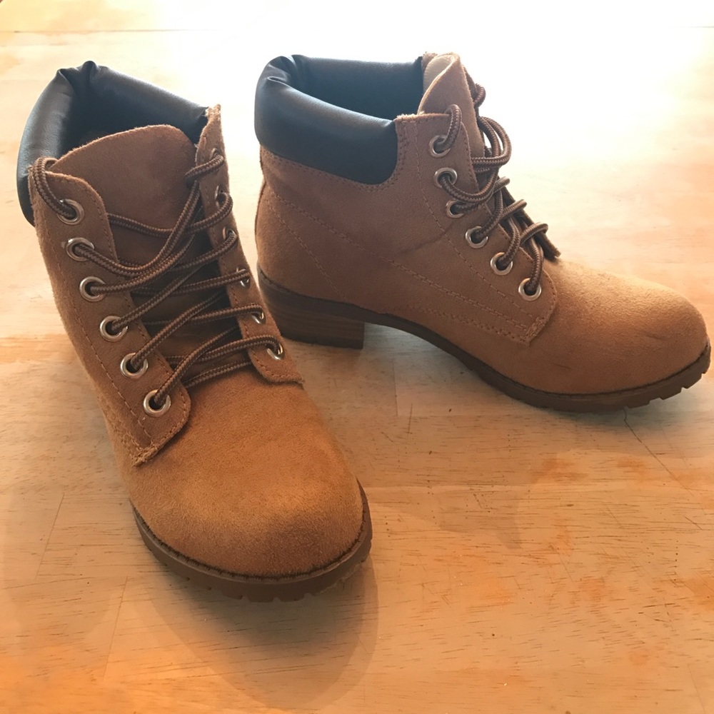Brown suede "work boots"