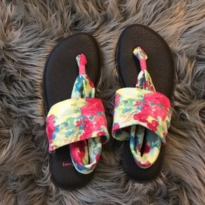 Super bright and colorful Sanuks