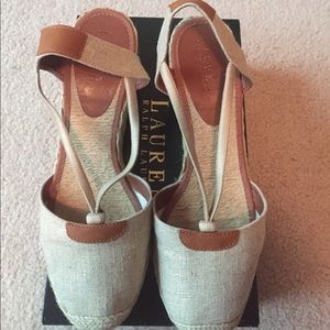 Ralph Lauren wedges. Great neutral!
