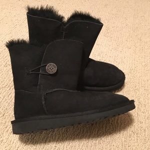 Black Bailey Button Uggs