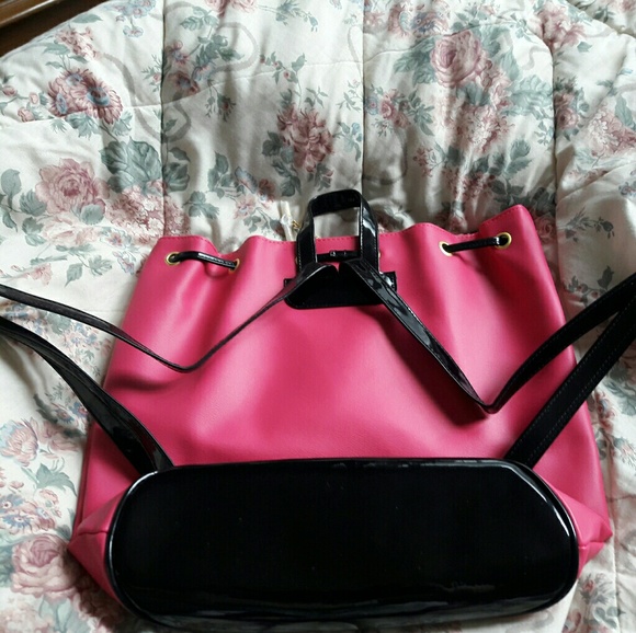 Juicy couture pink drawstring bling bowl backpack - Picture 2 of 3
