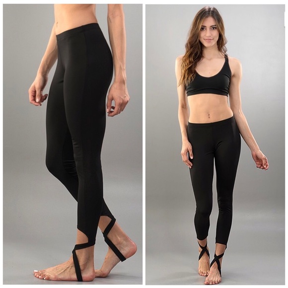 LAST ONE SALE! 🌸Black Workout Leggings - Picture 3 of 3