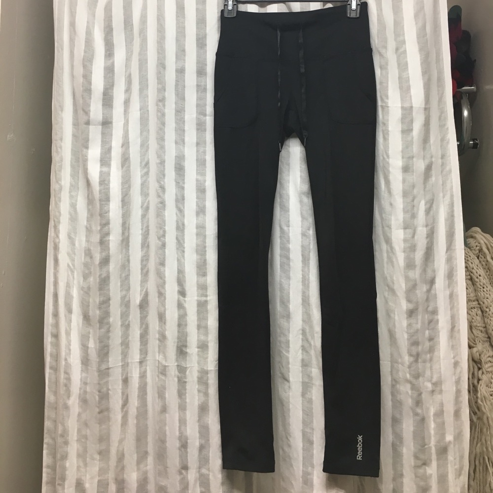 Reebok Black Sport Leggings (w/ Pockets!)
